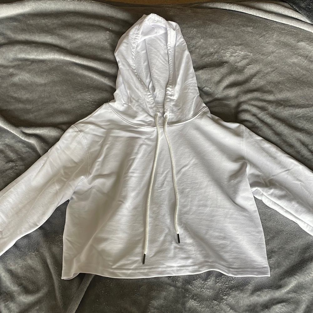 Cropped white hoodie